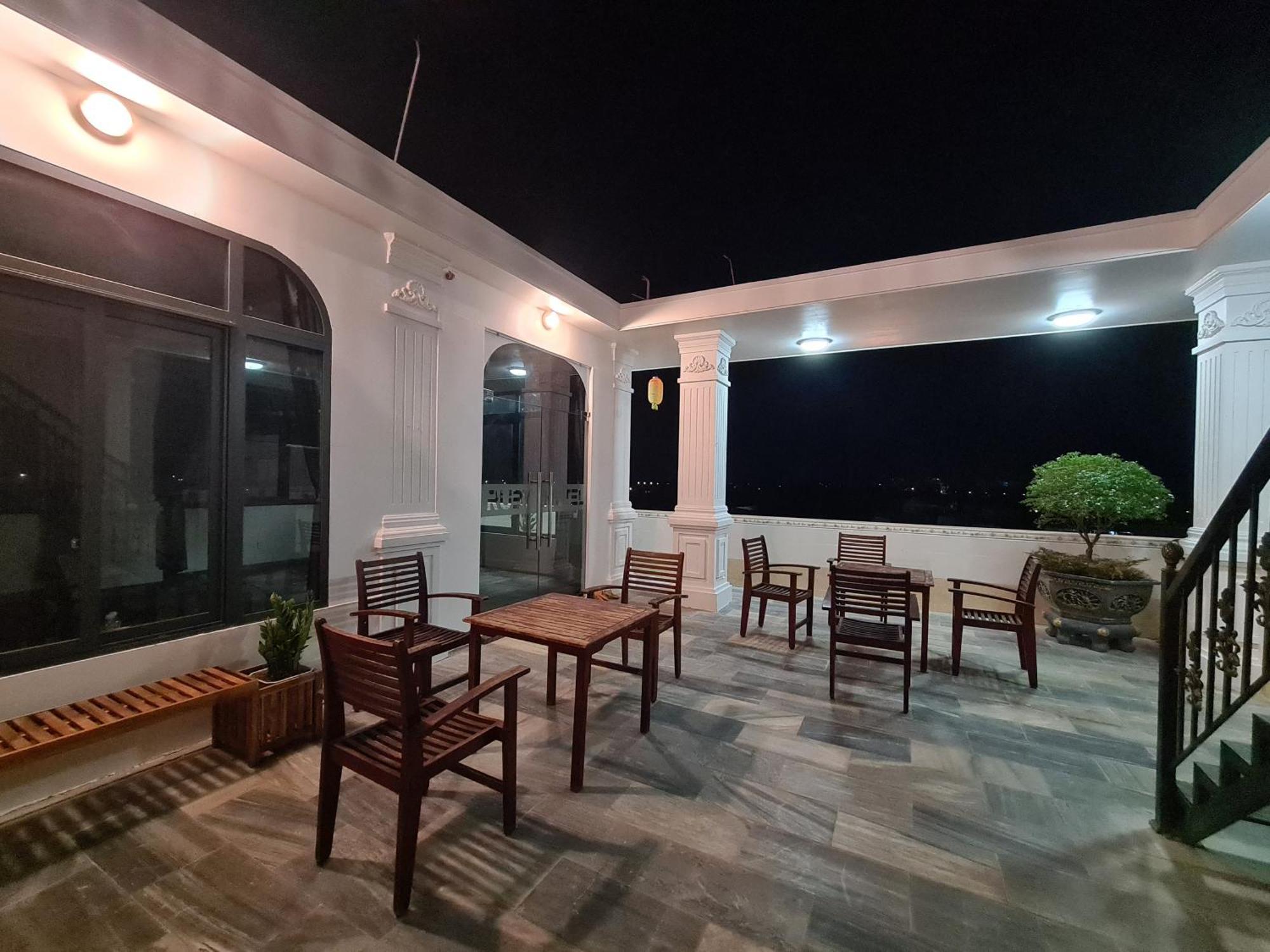 Ruby Hotel Vĩnh Long Εξωτερικό φωτογραφία